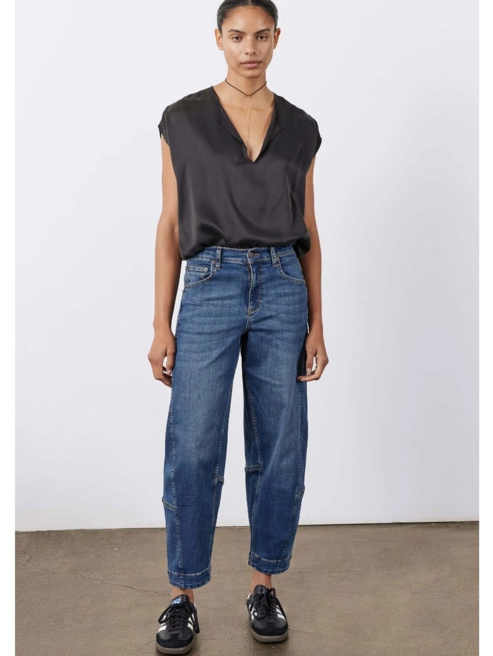 Ruti The Ultimate Barrel Leg Jeans 2.0 in Dark Indigo Size 2